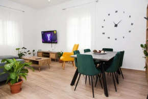 Beautiful new apartment in Petralona
